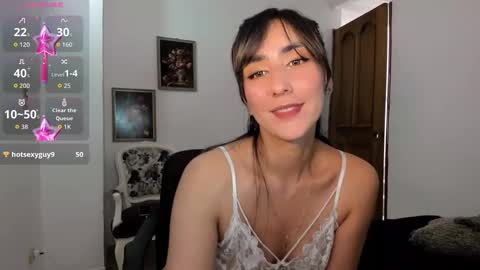 Snapshot of moriahhoe chatting on October 15, 7:37 pm Moriah online show from October 15, 7:37 pm