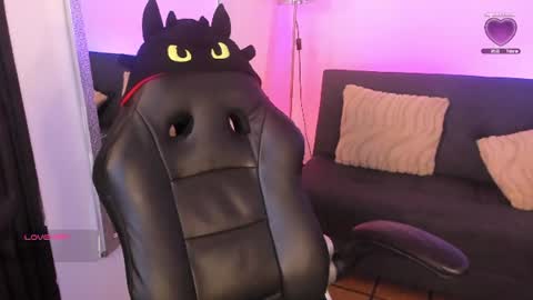 morticia_420 online show from July 2, 8:58 pm