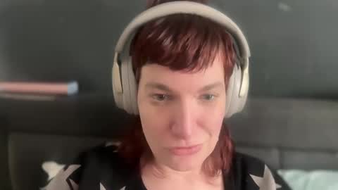 Mossy Mommy online show from February 13, 8:03 pm