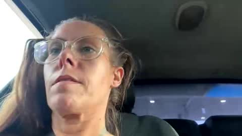 B online show from November 9, 2:42 pm