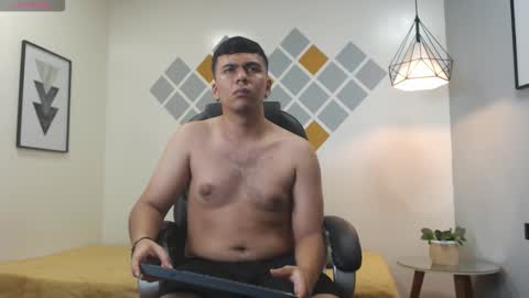 Mou Fly online show from September 22, 6:12 pm