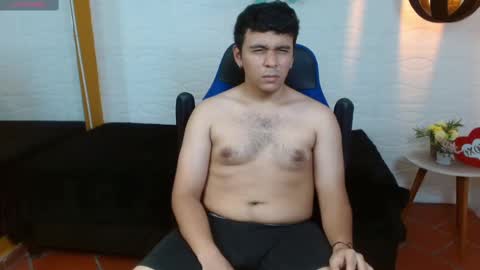 Mou Fly online show from September 18, 5:50 pm