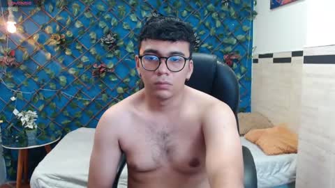 Mou Fly online show from November 21, 3:54 pm