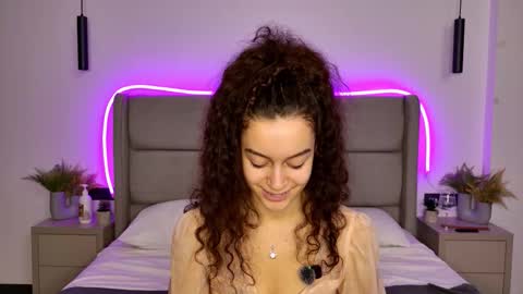 Luna online show from February 11, 9:29 pm