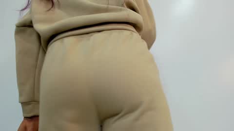 Snapshot of moxa_hot chatting on December 31, 1:41 pm moxa hot online show from December 31, 1:41 pm