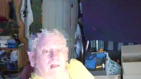 mr_canoe_licker_69 online show from February 27, 8:53 pm