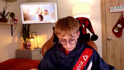 Mr Evans online show from November 26, 2:47 pm