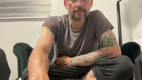 mr_halfling online show from May 30, 12:14 pm