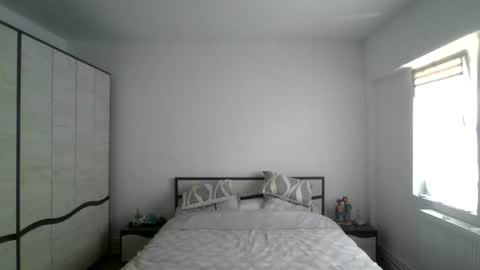mr_i_ online show from June 29, 10:37 am