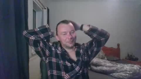 mr_i_ online show from April 12, 10:03 pm