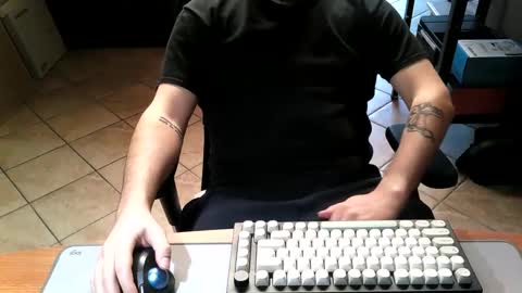 Snapshot of mr_kaa chatting on February 16, 1:38 pm mr_kaa online show from February 16, 1:38 pm