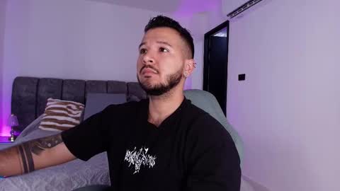 MIKEE online show from November 25, 3:05 am