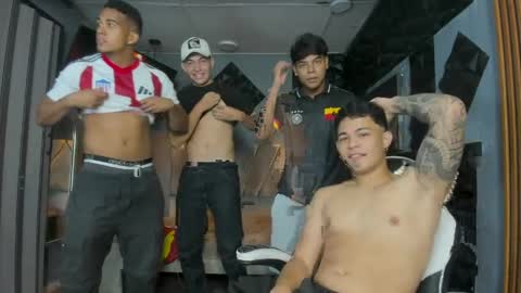 mr_mois online show from April 12, 6:50 am