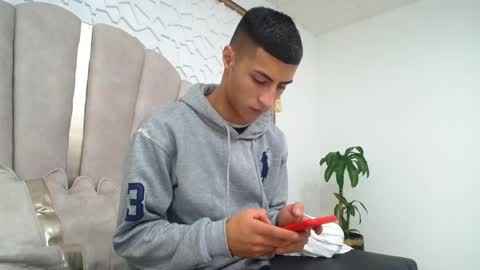 Mr Porn  online show from April 13, 1:04 pm