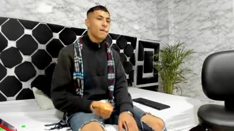 Mr Porn  online show from April 10, 2:22 pm