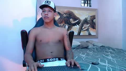 mr_stiven_ online show from February 18, 2:59 am