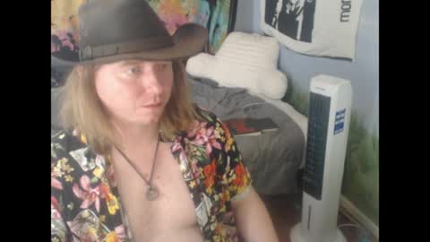 mr_strawberry online show from April 8, 6:22 pm