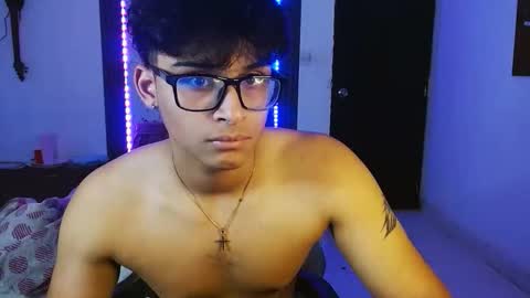 yisuz online show from May 27, 11:40 am