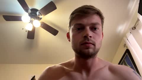 Snapshot of mrcoolguy68 chatting on December 22, 9:20 pm mrcoolguy68 online show from December 22, 9:20 pm