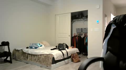 IwantU2WatchME online show from October 6, 12:23 pm