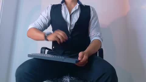 Mr Fox online show from October 31, 8:20 pm