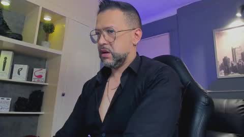 MrFrank. online show from December 1, 1:53 pm