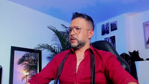 Snapshot of mrfrank_tattoo chatting on December 26, 6:54 pm MrFrank. online show from December 26, 6:54 pm