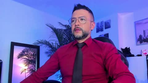 Snapshot of mrfrank_tattoo chatting on December 26, 11:54 am MrFrank. online show from December 26, 11:54 am