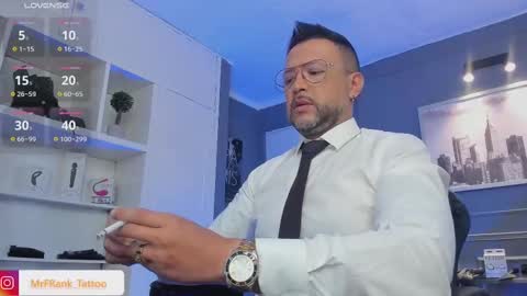 Snapshot of mrfrank_tattoo chatting on March 6, 12:52 pm MrFrank. online show from March 6, 12:52 pm