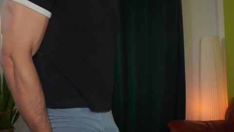 juan luis online show from November 4, 7:10 am