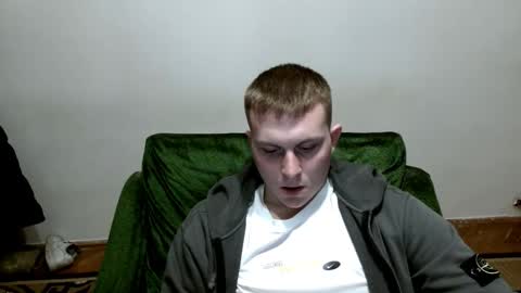 Max online show from November 21, 7:12 pm