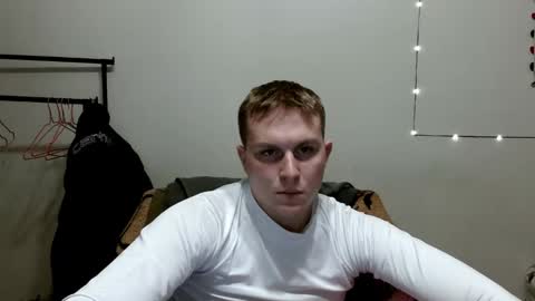 Max online show from December 1, 8:07 pm