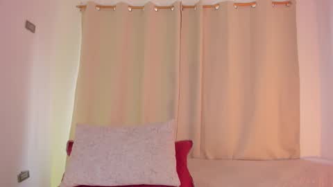 Snapshot of mrhot_night chatting on October 14, 12:52 pm Bastian online show from October 14, 12:52 pm