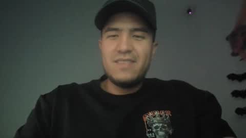 Snapshot of mrmafla_ chatting on October 22, 10:33 pm mafla online show from October 22, 10:33 pm