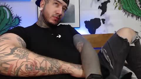 mrmanny__ online show from January 1, 8:47 pm