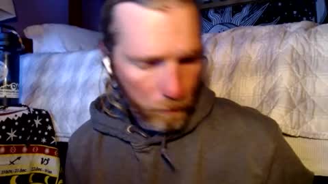 mrmister321 online show from October 25, 4:35 am