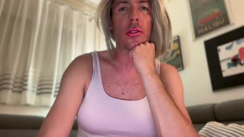 TaleOfLaura online show from June 21, 11:00 pm