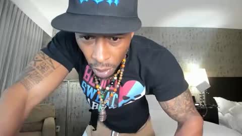 mromg007 online show from April 11, 2:54 pm