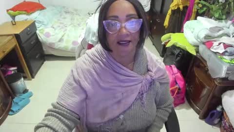 Snapshot of mrs_mommy chatting on February 25, 11:37 pm mrs_mommy online show from February 25, 11:37 pm