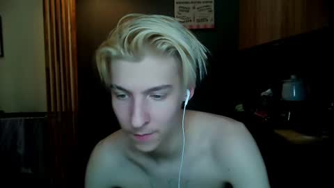 Snapshot of mrsexycum4u chatting on February 21, 11:43 pm Adam online show from February 21, 11:43 pm