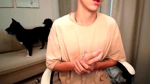 Snapshot of mrsexycum4u chatting on October 1, 1:54 pm Adam online show from October 1, 1:54 pm