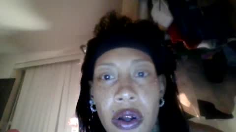 Hey Loves Im online show from June 15, 10:18 am