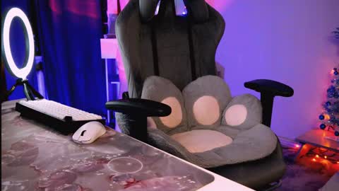 Snapshot of mrstenderbeast chatting on January 1, 5:54 am YOUR OWNER online show from January 1, 5:54 am