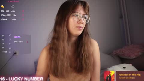 Snapshot of ms_allison chatting on October 18, 11:14 am Allison online show from October 18, 11:14 am