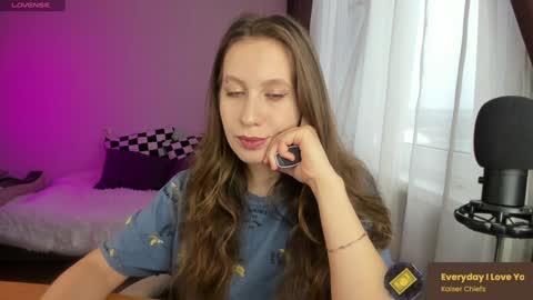 Snapshot of ms_allison chatting on February 1, 11:53 am Allison online show from February 1, 11:53 am