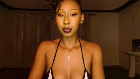 ms_crystal online show from October 19, 9:30 pm