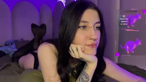 Dita online show from March 24, 1:50 pm