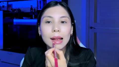 ms_emily_ online show from June 15, 3:48 pm