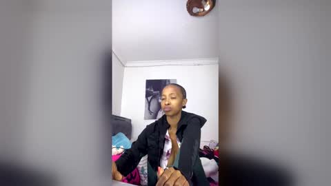 ms_luxe online show from December 23, 1:34 am