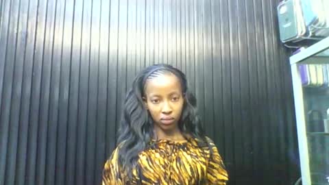 ms_luxe online show from February 4, 10:19 am